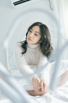 与君初相识恰似故人归